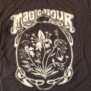 Black short sleeved tank